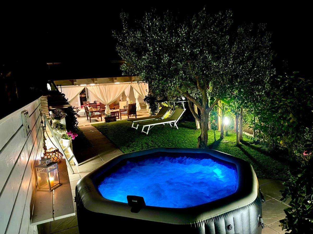 Casa Vittoria Villa กาไมโยเร ภายนอก รูปภาพ