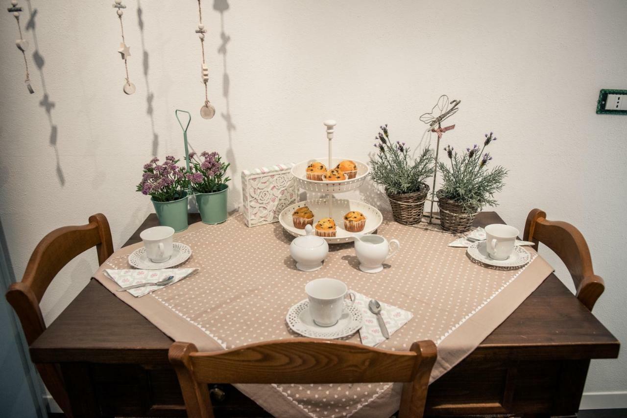Casa Vittoria Villa กาไมโยเร ภายนอก รูปภาพ