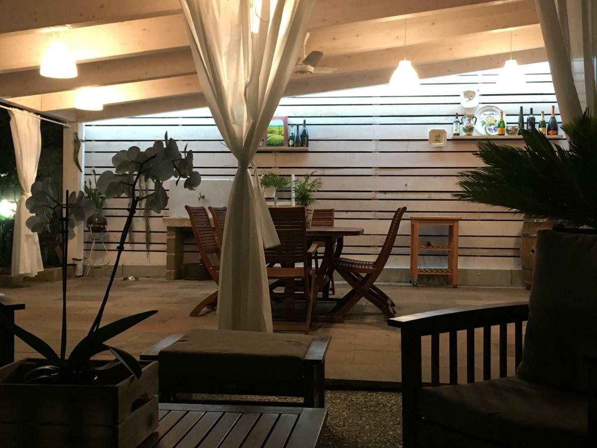 Casa Vittoria Villa กาไมโยเร ภายนอก รูปภาพ