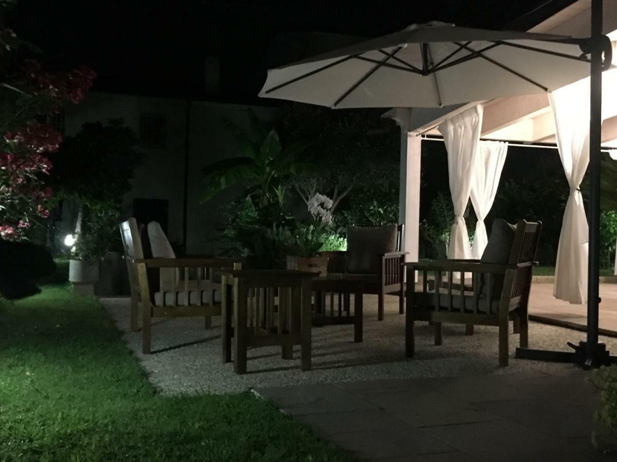 Casa Vittoria Villa กาไมโยเร ภายนอก รูปภาพ